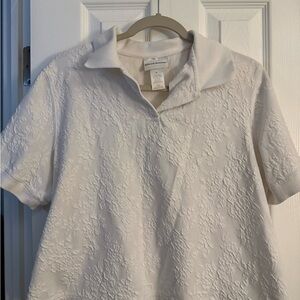 Alfred Dunner White Floral Texture Collared Top